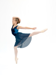 MEET COMPANY MEMBER AUDREY!
How many years have you been dancing: 16 years
How many years have you been with BET: 4 years
What is your favorite ballet to watch: Swan Lake
What is your favorite ballet to perform: Cinderella
What is your dream role: Snow Queen in the Nutcracker
What is your favorite color: Red
Advice for younger dancers: Always be yourself in a world full of everyone else.
“You can’t go back and change the beginning, but you can start where you are and change the ending”
📸 @abbythurgoodmedia